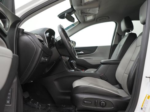 Used 2018 Chevrolet Equinox Premier w/ Infotainment II Package AWD/4WD image 25