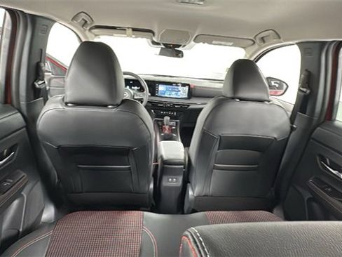 Used 2025 Nissan Kicks SR w/ Illumination Package image 17