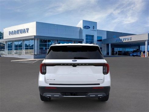 New 2026 Ford Explorer Active image 5