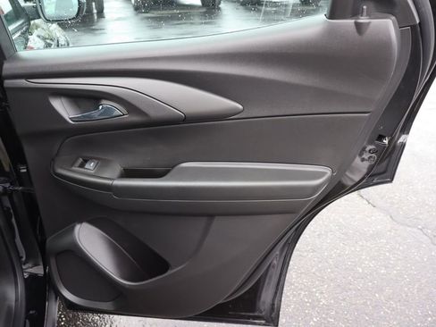 Used 2023 Chevrolet TrailBlazer LS image 25