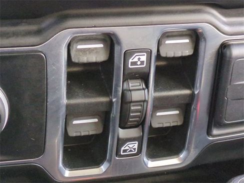 Used 2021 Jeep Gladiator Sport image 26