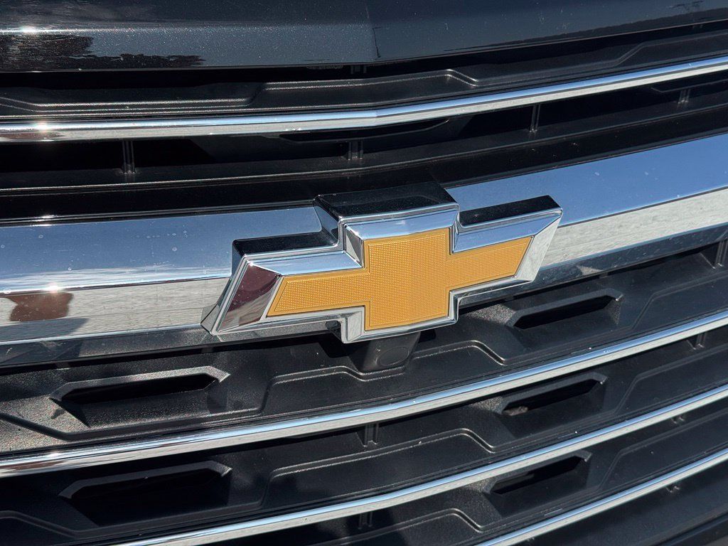 Used 2026 Chevrolet Traverse LT AWD/4WD image 8