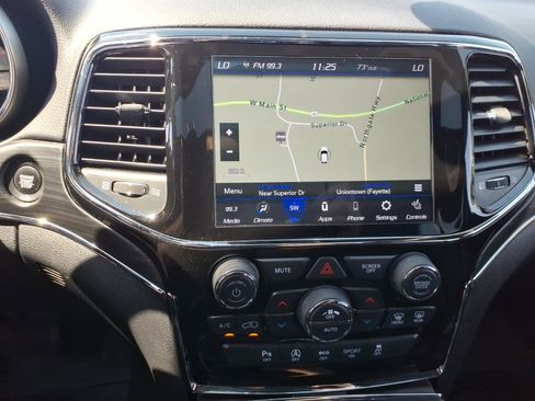 Used 2020 Jeep Grand Cherokee Limited AWD/4WD image 14