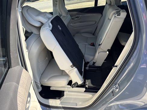 Used 2023 Volvo XC90 B6 Plus w/ Protection Package Premier image 11