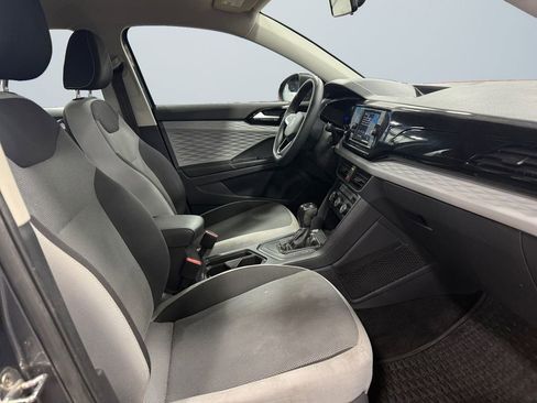 Used 2022 Volkswagen Taos S image 15