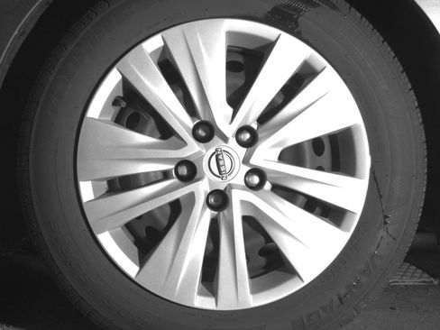 Used 2025 Nissan Sentra S image 12