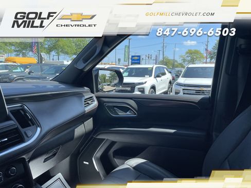 Used 2024 Chevrolet Suburban RST w/ Luxury Package AWD/4WD image 23