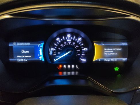 Used 2019 Ford Fusion SE FWD image 23