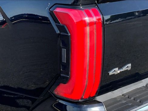 Used 2023 Toyota Tundra Limited AWD/4WD image 29