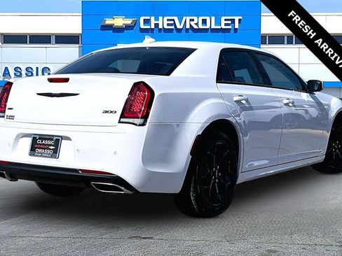 Used 2023 Chrysler 300 Touring L w/ Comfort Group AWD/4WD image 18