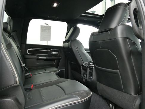 Used 2019 RAM 2500 Laramie AWD/4WD image 15
