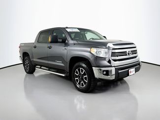 Used 2016 Toyota Tundra SR5 AWD/4WD video 1