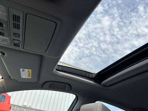 Used 2018 Honda Accord Touring image 22