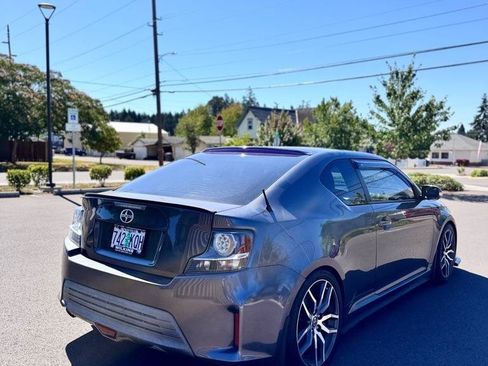 Used 2015 Scion tC FWD image 5