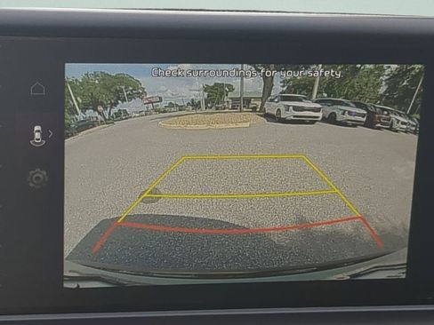 New 2026 Kia Seltos S FWD image 18