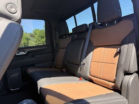 New 2026 Chevrolet Silverado 2500 High Country w/ High Country Premium Package AWD/4WD image 18