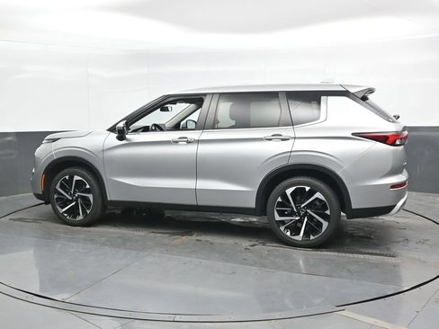 Used 2024 Mitsubishi Outlander SE AWD/4WD image 10
