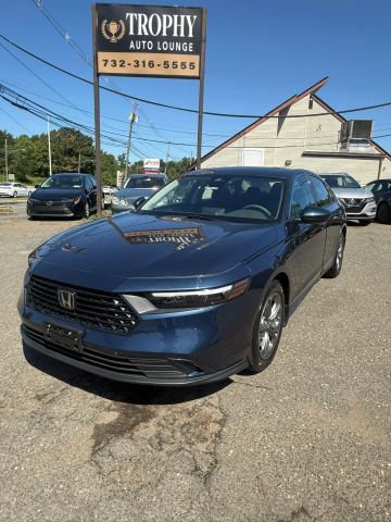 Used 2024 Honda Accord EX image 1