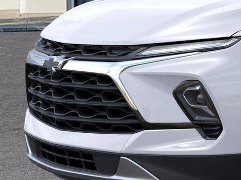 New 2026 Chevrolet Blazer LT w/ Convenience Package FWD image 37