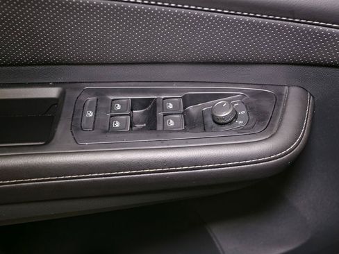 Certified 2025 Volkswagen Atlas Cross Sport SE AWD/4WD image 41