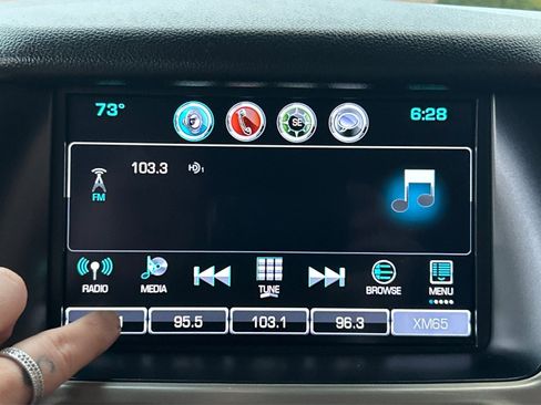 Used 2020 GMC Yukon XL Denali image 25