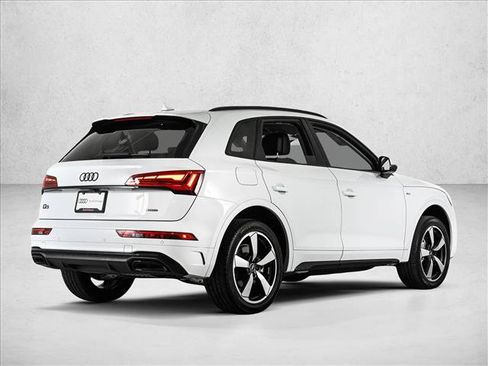 Used 2023 Audi Q5 2.0T Premium Plus w/ Premium Plus Package AWD/4WD image 5