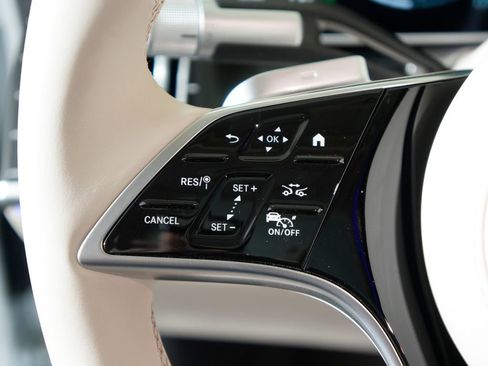 Certified 2025 Mercedes-Benz S 580 4MATIC Sedan image 21