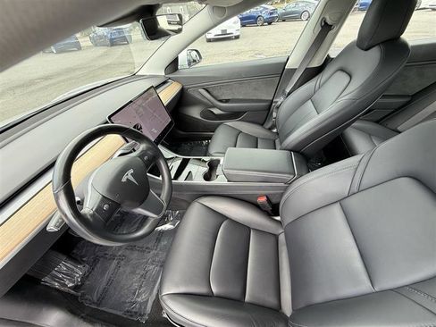 Used 2018 Tesla Model 3 Long Range image 11