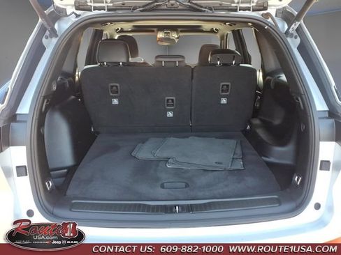 Used 2023 Jeep Grand Cherokee Altitude AWD/4WD image 24