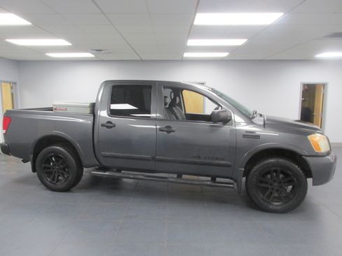 Used 2011 Nissan Titan SL w/ Heavy Metal Edition Pkg image 4