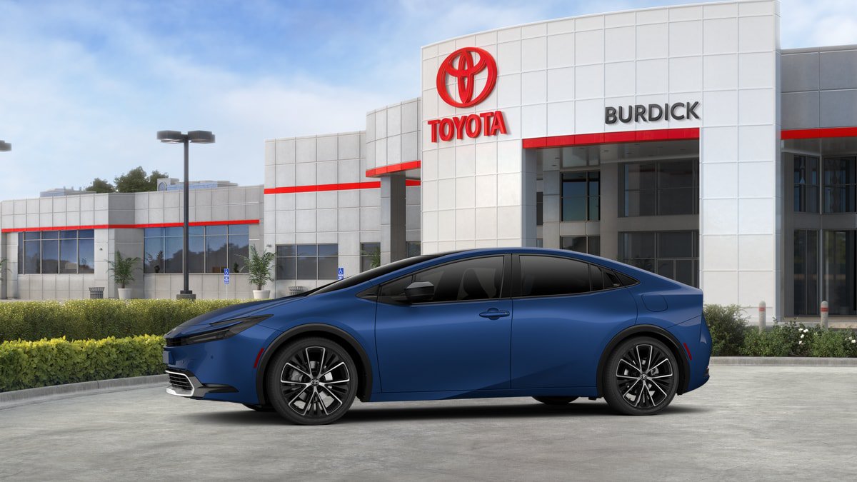 New 2026 Toyota Prius XLE FWD image 5