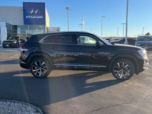 New 2026 Volkswagen Atlas Cross Sport SEL Premium R-Line image 2