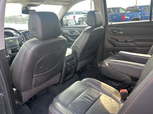 Used 2021 Chevrolet Traverse LT w/ LT Premium Package image 33