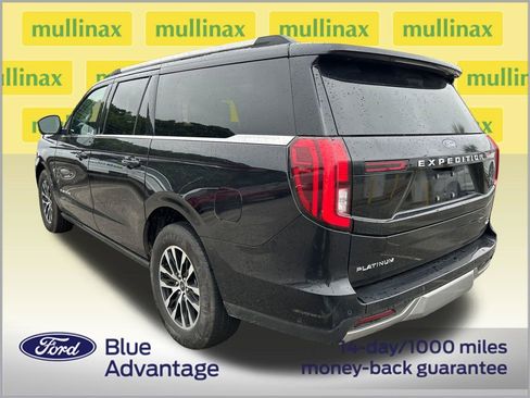 Used 2025 Ford Expedition Max Platinum AWD/4WD image 3