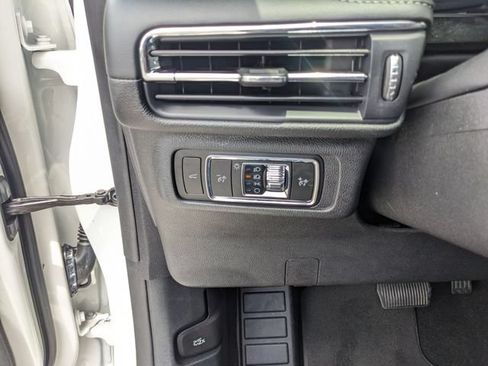 Used 2025 Lincoln Corsair Reserve FWD image 30