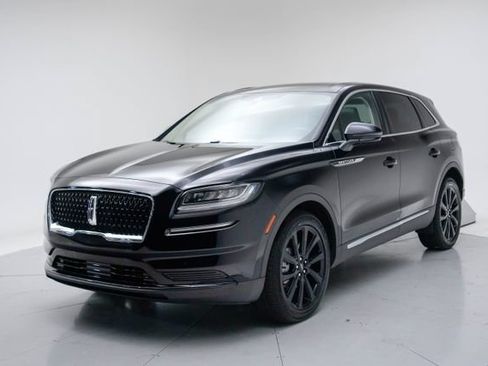 Used 2023 Lincoln Nautilus Reserve w/ Monochromatic Package AWD/4WD image 3