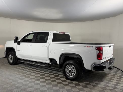 Used 2025 Chevrolet Silverado 2500 LT w/ Convenience Package AWD/4WD image 11