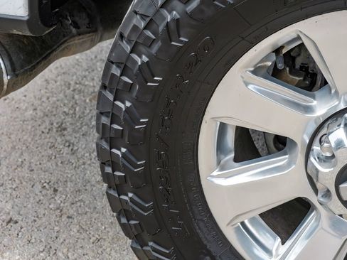 Used 2021 Ford F250 Platinum w/ FX4 Off-Road Package AWD/4WD image 65