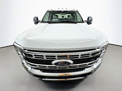 Used 2025 Ford F350 XLT AWD/4WD image 2
