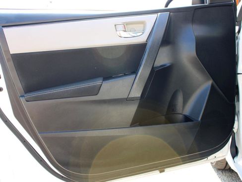 Used 2019 Toyota Corolla LE FWD image 14