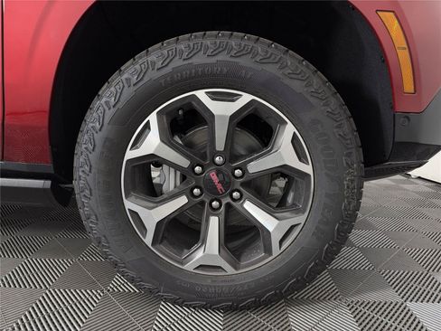 New 2026 GMC Yukon AT4 Ultimate w/ LPO, Floor Liner Package AWD/4WD image 10