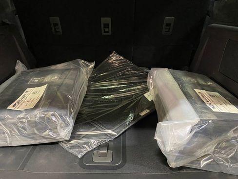 New 2025 Ford Bronco Badlands image 18