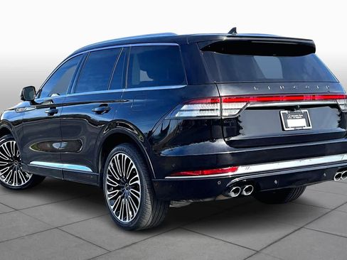 Used 2022 Lincoln Aviator Black Label w/ Dynamic Handling Package image 11