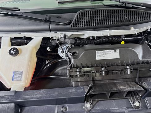 Used 2021 Chevrolet Express 2500 RWD image 34