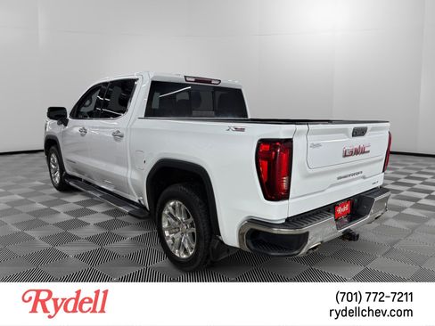 Used 2021 GMC Sierra 1500 SLT w/ SLT Premium Plus Package AWD/4WD image 3