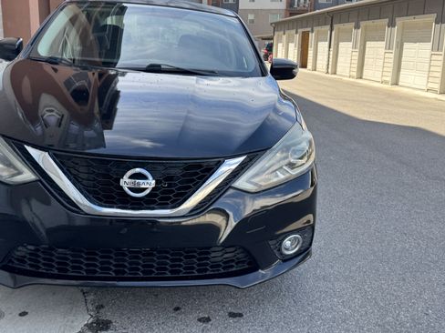 Used 2017 Nissan Sentra SR w/ SR Midnight Edition FWD image 10