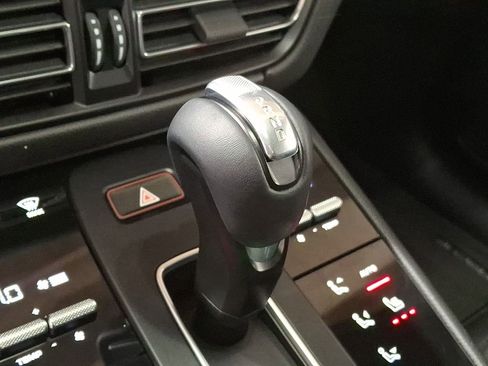 Used 2022 Porsche Macan S image 11