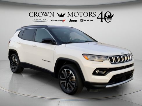 Used 2023 Jeep Compass Limited AWD/4WD image 3
