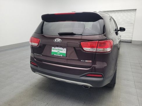 Used 2016 Kia Sorento EX image 7