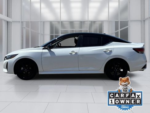 Certified 2024 Nissan Sentra SR FWD image 3
